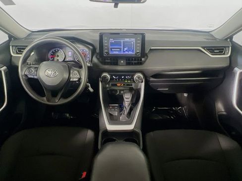 Used 2019 Toyota RAV4 LE FWD image 28