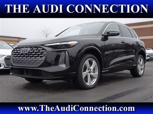 Certified 2025 Audi Q5 Premium Plus w/ Premium Plus AWD/4WD image 1