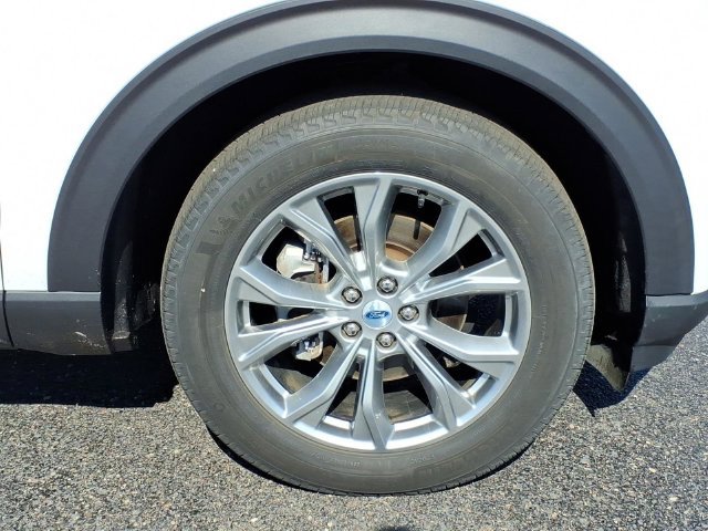 Used 2023 Ford Explorer Limited w/ Limited Technology Package AWD/4WD image 13