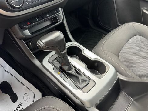 Used 2018 Chevrolet Colorado LT w/ LT Convenience Package AWD/4WD image 16
