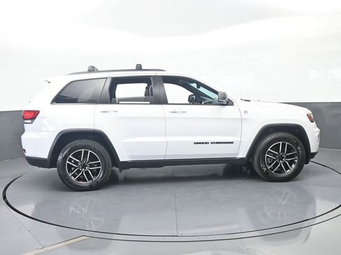 Used 2021 Jeep Grand Cherokee Trailhawk w/ Trailhawk Luxury Group AWD/4WD image 7