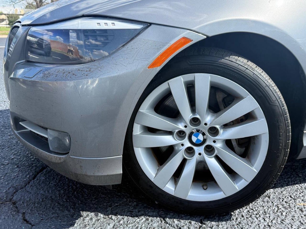 Used 2011 BMW 335i xDrive Sedan AWD/4WD image 7