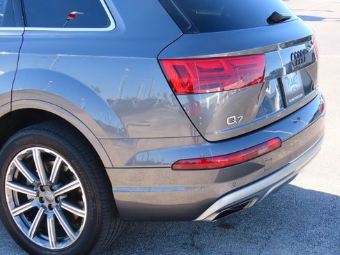 Used 2019 Audi Q7 2.0T Premium Plus w/ Premium Plus Package image 16