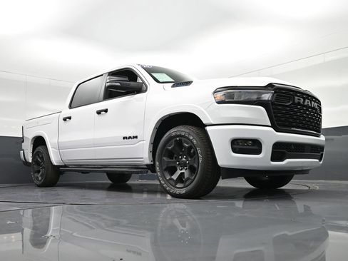 Used 2025 RAM 1500 Big Horn RWD image 29