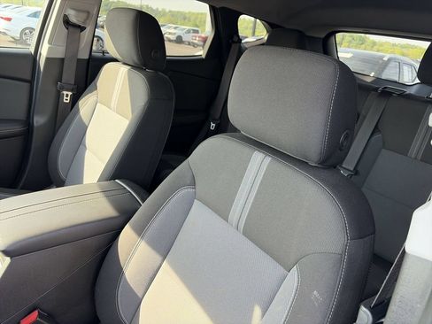 Used 2024 Chevrolet Blazer LT w/ Convenience Package FWD image 11