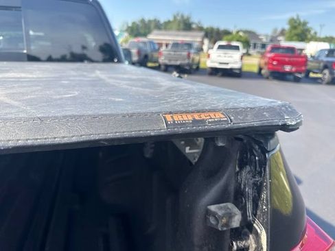 Used 2019 Nissan Titan PRO-4X AWD/4WD image 45