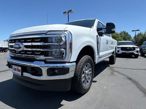 New 2026 Ford F250 Lariat w/ FX4 Off-Road Package AWD/4WD image 9