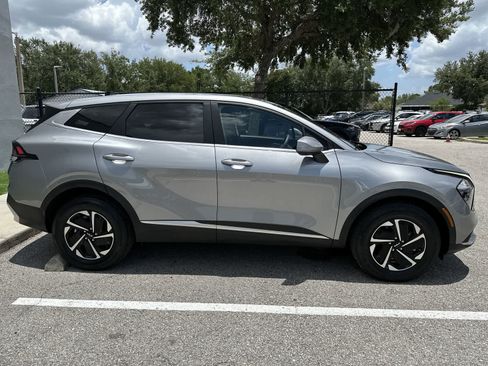 Used 2023 Kia Sportage LX AWD/4WD image 10