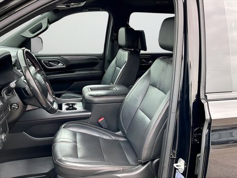 Used 2021 Chevrolet Suburban RST w/ Luxury Package AWD/4WD image 17