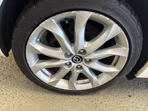 Used 2014 MAZDA MAZDA3 s Touring FWD image 33