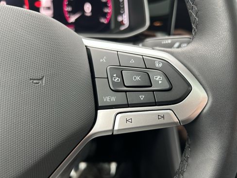 Certified 2025 Volkswagen Jetta SEL image 12