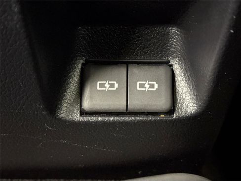 Certified 2024 Toyota 4Runner SR5 AWD/4WD image 35