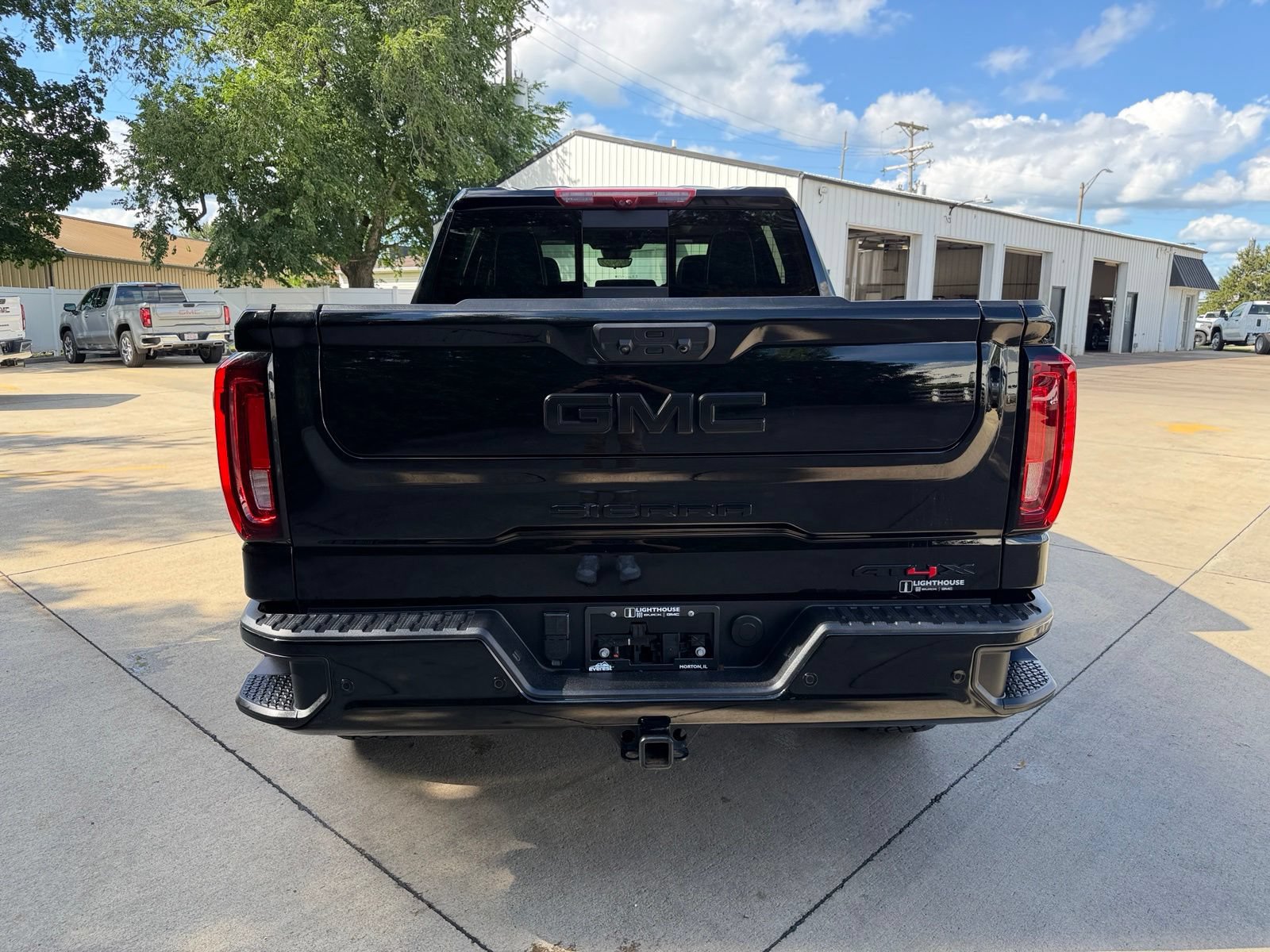 Used 2024 GMC Sierra 1500 AT4X AWD/4WD image 30