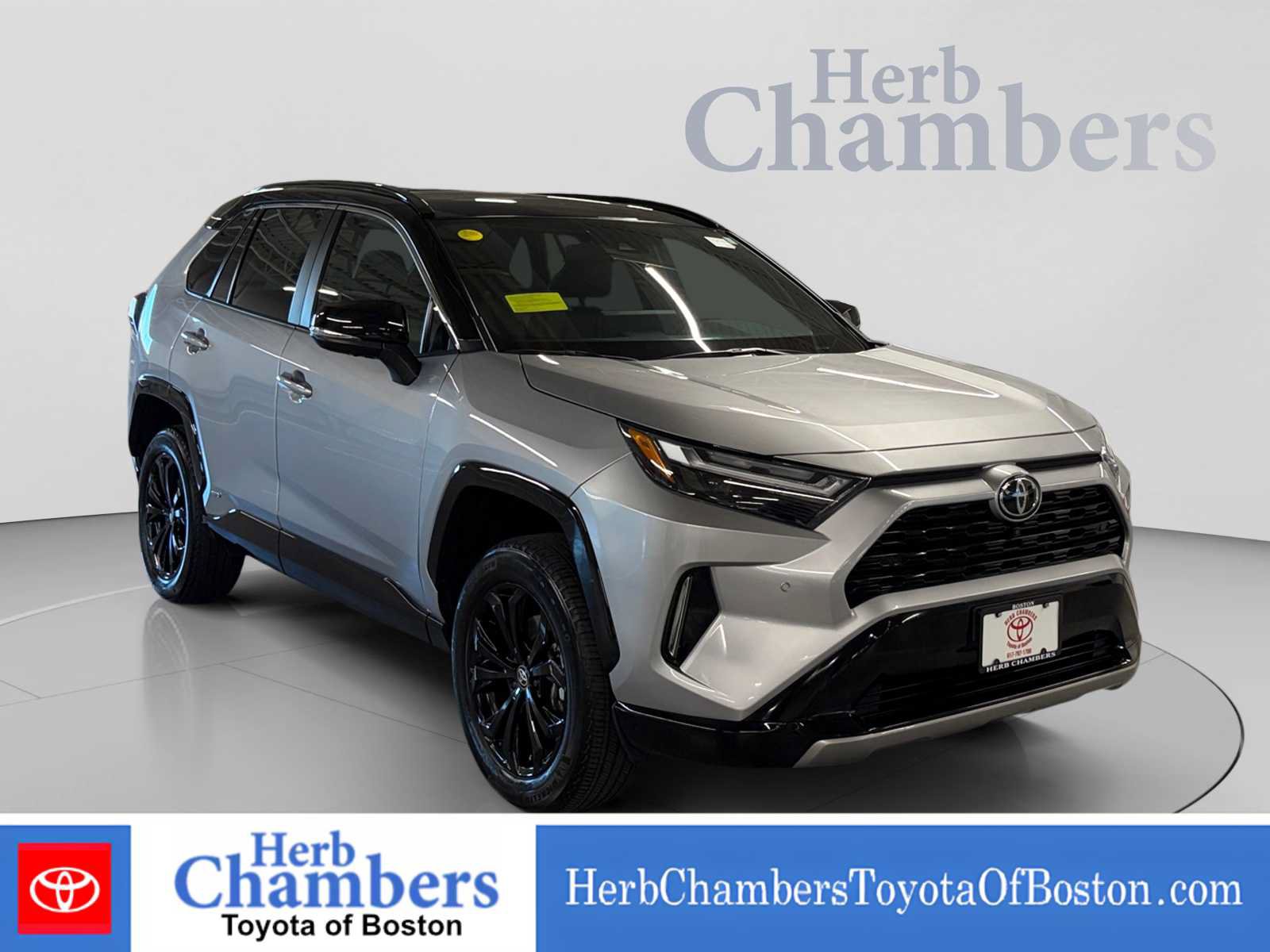 Used 2025 Toyota RAV4 XSE w/ Advanced Technology Package AWD/4WD image 1