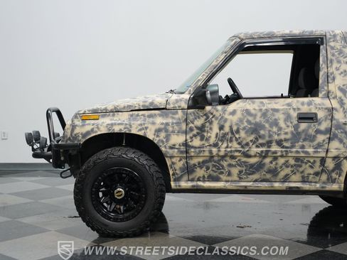 Used 1996 Geo Tracker 4WD 2-Door image 22