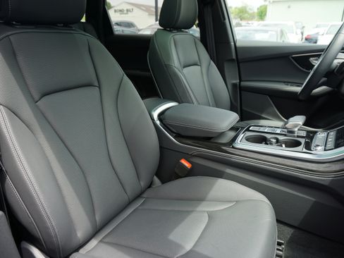 Certified 2025 Audi Q7 3.0T Premium Plus image 19