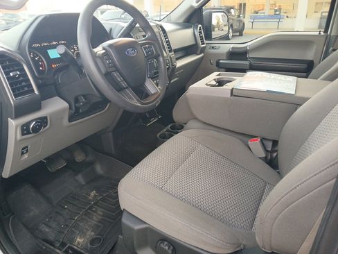 Used 2017 Ford F150 XLT image 9