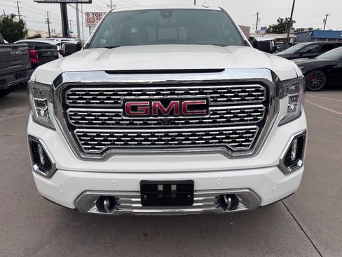 Used 2019 GMC Sierra 1500 Denali w/ Denali Ultimate Package AWD/4WD image 2