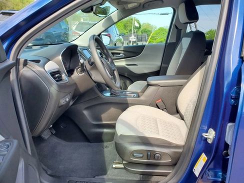 Certified 2022 Chevrolet Equinox LS w/ LS Convenience Package FWD image 19