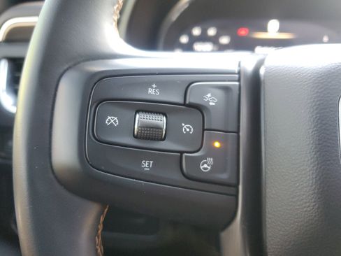 Used 2023 GMC Yukon AT4 image 22