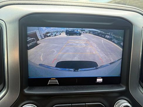Used 2020 GMC Sierra 1500 Elevation w/ Elevation Value Package RWD image 9