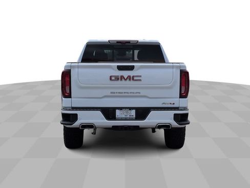 Used 2024 GMC Sierra 1500 AT4 w/ Technology Package AWD/4WD image 8