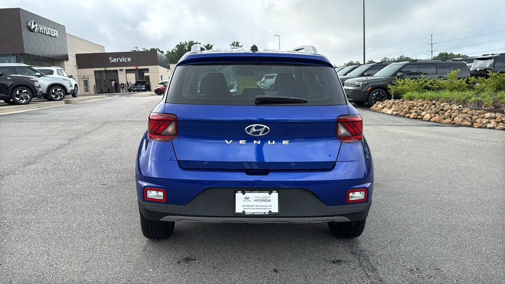 Used 2026 Hyundai Venue SEL FWD image 6