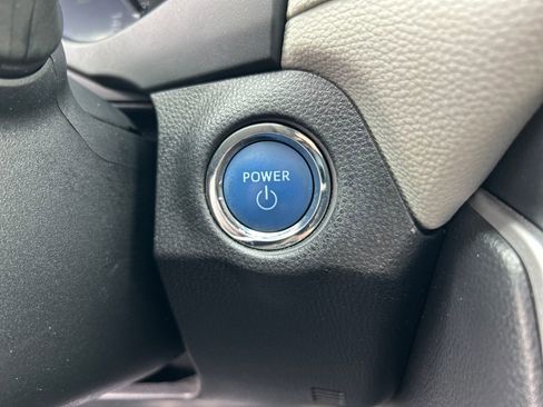 Used 2020 Toyota RAV4 Limited image 24