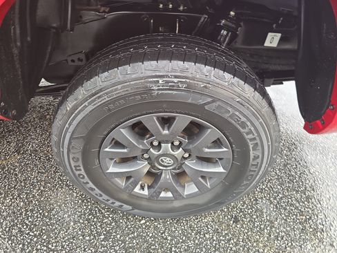 Used 2023 Toyota Tacoma SR5 w/ Technology Package RWD image 31