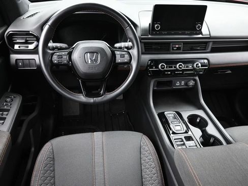 Used 2024 Honda Pilot Sport image 15