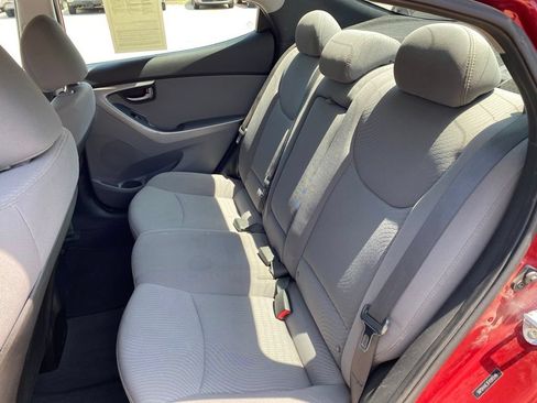 Used 2015 Hyundai Elantra SE w/ Option Group 02 FWD image 26