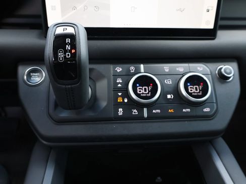Used 2025 Land Rover Defender 90 S AWD/4WD image 25