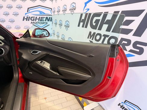 Used 2016 Chevrolet Camaro LT w/ Technology Package image 17