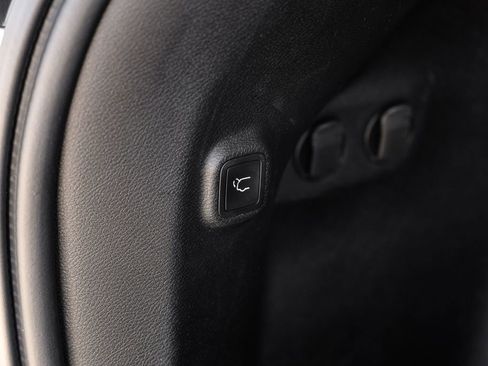 Used 2021 Jeep Cherokee Latitude Lux w/ Comfort/Convenience Group image 65