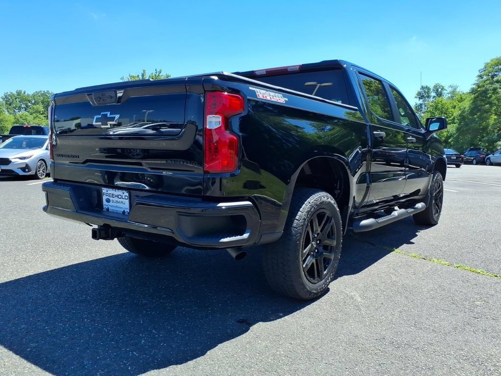 Used 2024 Chevrolet Silverado 1500 Custom Trail Boss w/ Turbomax Blackout Package AWD/4WD image 18