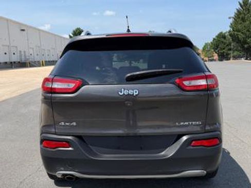 Used 2014 Jeep Cherokee Limited AWD/4WD image 5