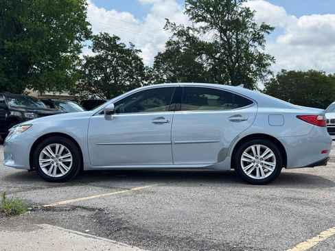 Used 2013 Lexus ES 350 w/ Premium Pkg FWD image 3