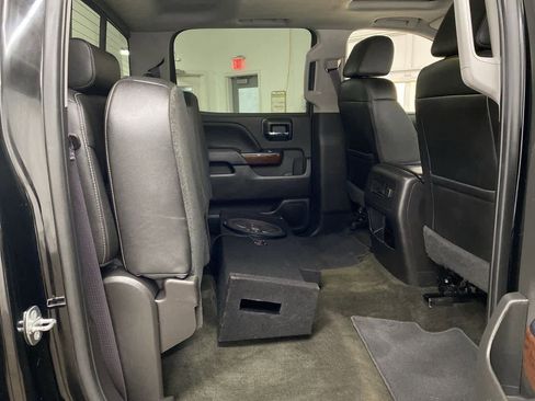 Used 2017 GMC Sierra 1500 SLT image 16