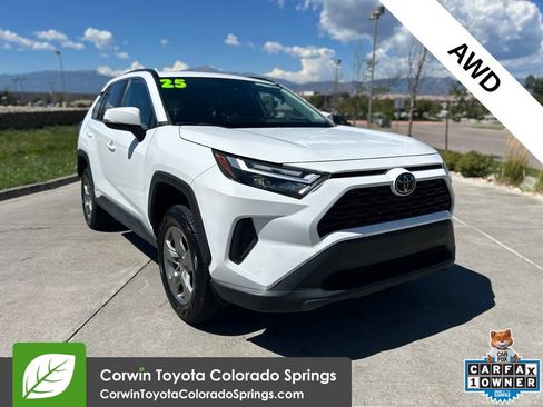 Used 2025 Toyota RAV4 XLE AWD/4WD image 1
