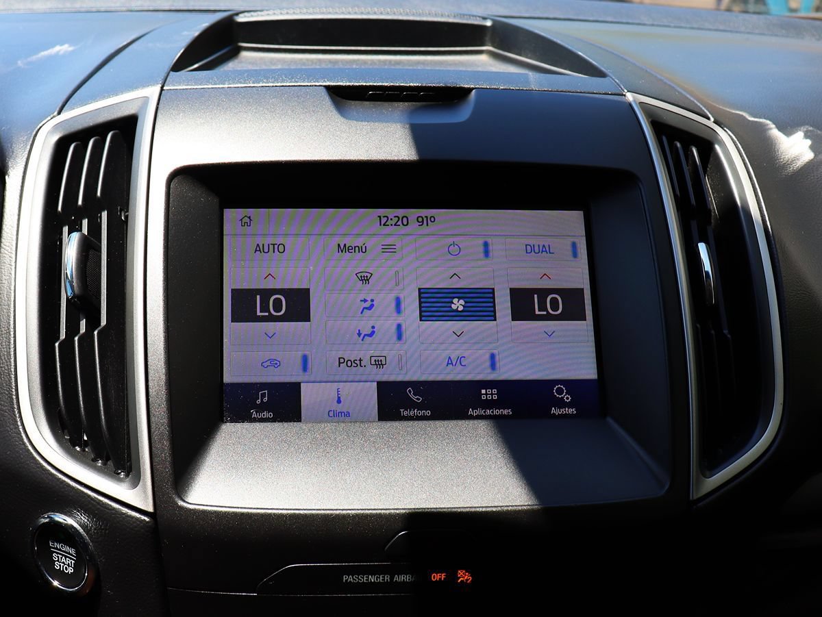 Used 2020 Ford Edge SEL FWD image 49