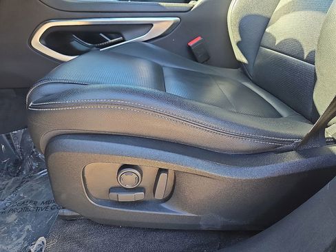 Used 2024 Jaguar F-PACE R-Dynamic S image 22