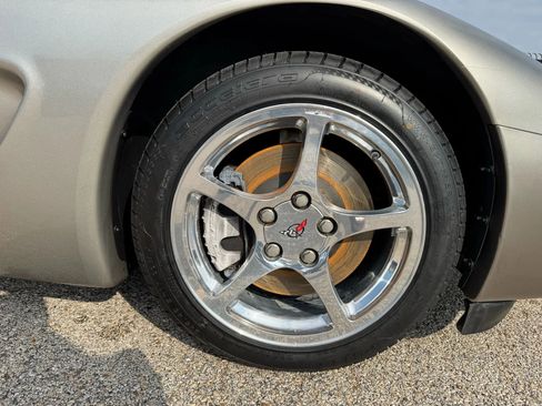 Used 2000 Chevrolet Corvette Convertible w/ Memory Pkg image 16