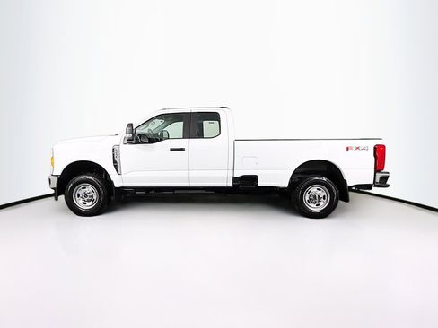 Used 2023 Ford F250 XL image 5