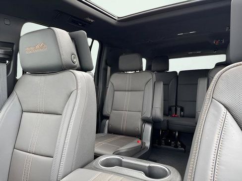 New 2026 Chevrolet Suburban High Country AWD/4WD image 30