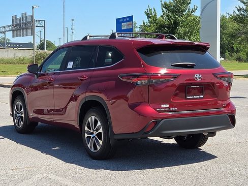 New 2026 Toyota Highlander XLE AWD/4WD image 3