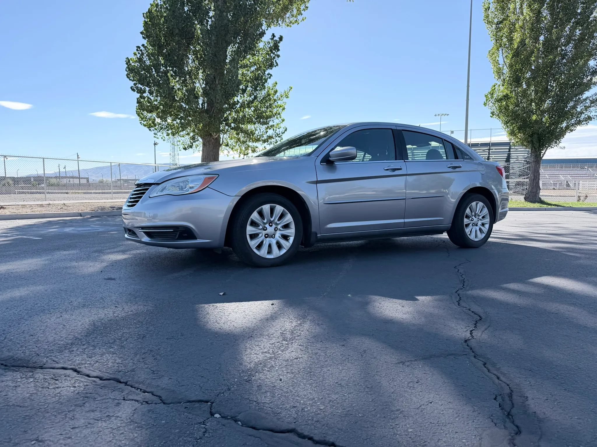 Used 2013 Chrysler 200 LX FWD image 10
