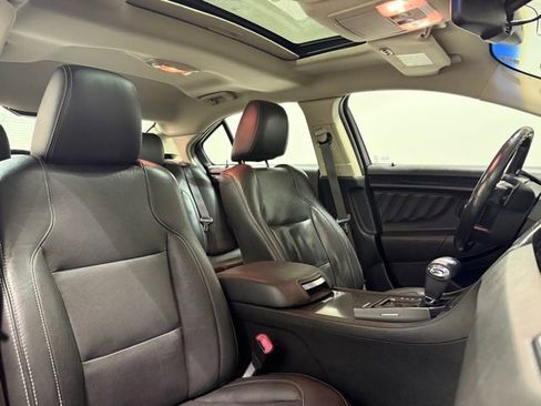 Used 2010 Ford Taurus Limited image 29