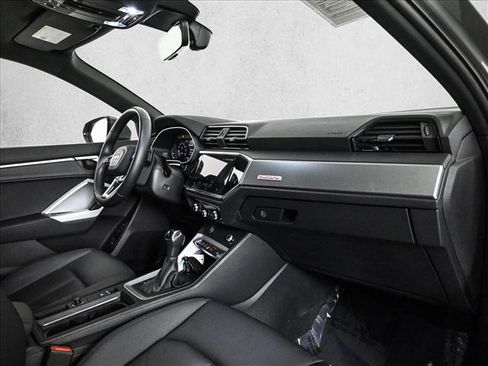 Certified 2024 Audi Q3 2.0T Premium Plus w/ Premium Plus Package image 21