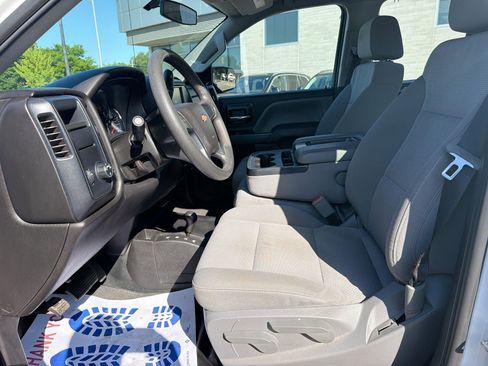 Used 2018 Chevrolet Silverado 1500 W/T AWD/4WD image 14