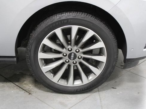 Used 2020 Lincoln Navigator Reserve image 13